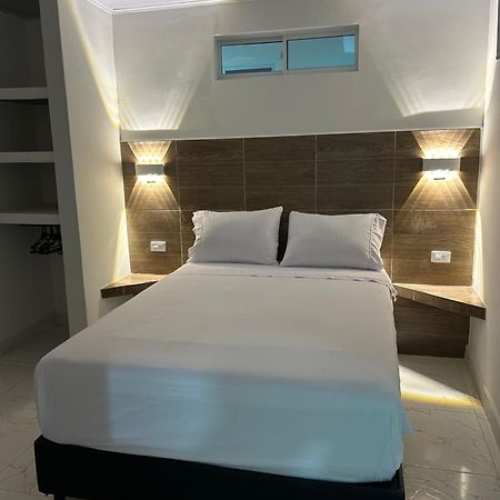 Hotel Brisas Del Mar ซันตามาร์ตา ภายนอก รูปภาพ