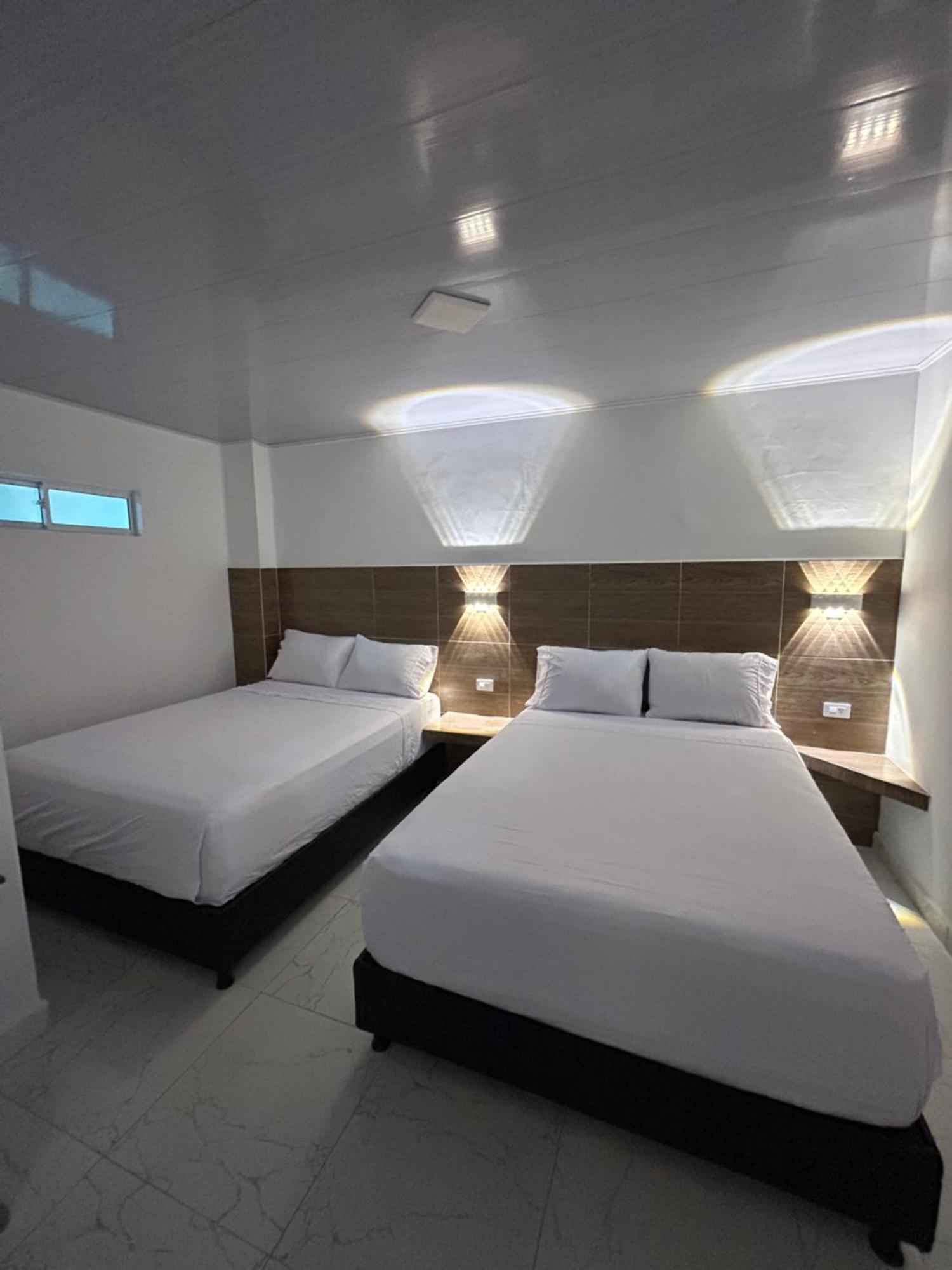 Hotel Brisas Del Mar ซันตามาร์ตา ภายนอก รูปภาพ