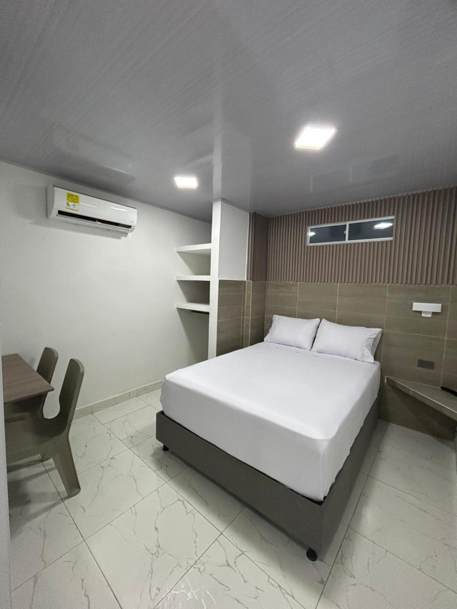 Hotel Brisas Del Mar ซันตามาร์ตา ภายนอก รูปภาพ